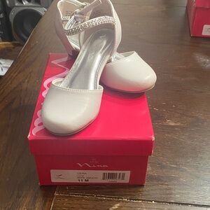 Nina Women's Silver and White Heels